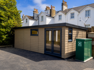 csl-tailored-garden-room-cladding-detail-garden-east-kent-003